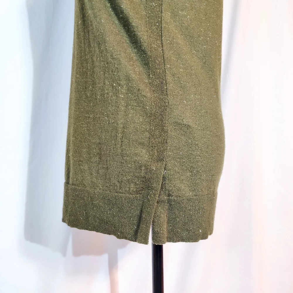 Banana Republic Sweater - Picture 3 of 5